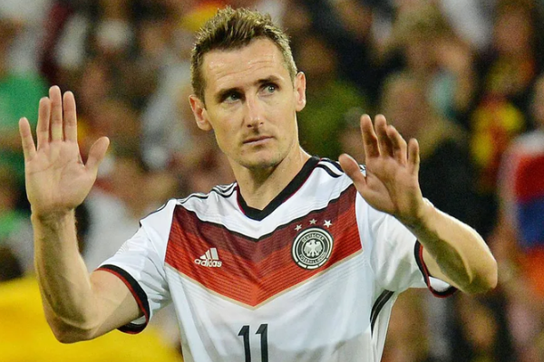 德国足球历史盘带突破最好的球员是谁?